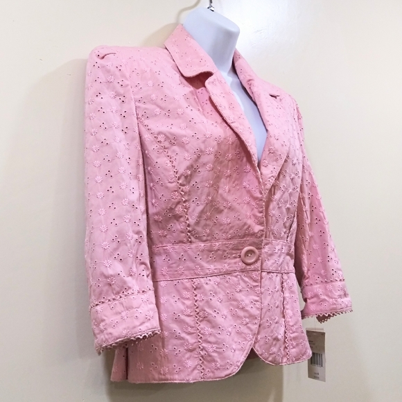Pink Eyelet Blazer Jacket - Picture 3 of 4